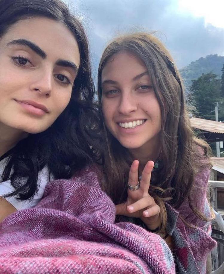 SpoiltheG5's tweet photo. Shira Ayalon and Amit Lahav - both only 23 years old - were childhood friends.

'Palestinian' Islamic Jihadists murdered them both at the Nova Music Festival https://t.co/3Qjlm8RxRx
