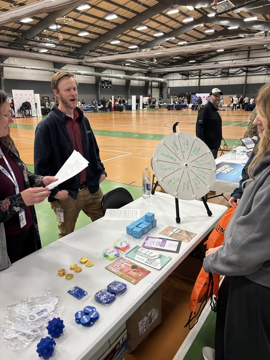 TravisMackey67's tweet photo. #7 pic from job fair https://t.co/MwspO7bu46