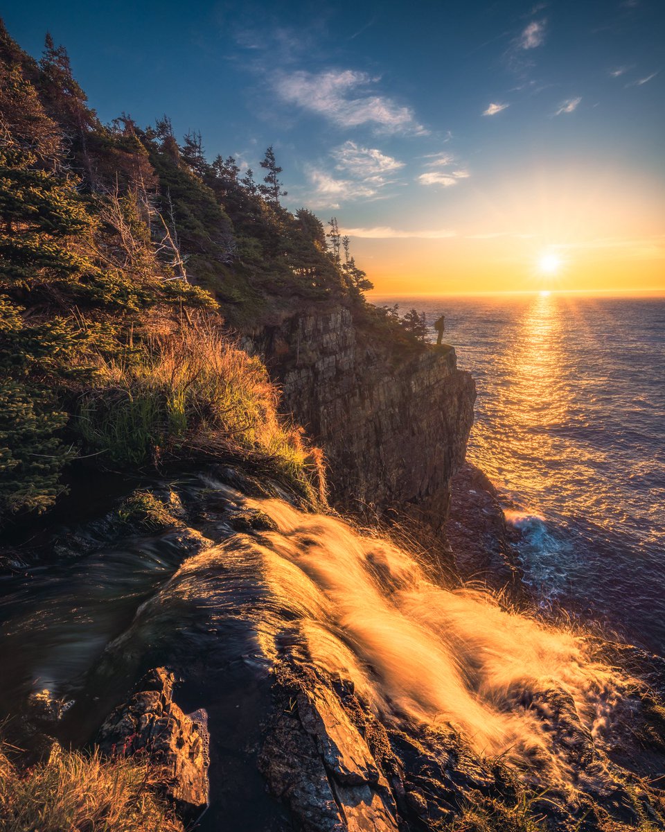 One of my favourite views along the East Coast Trail. A Sunrise doesn't get any better than this! 

Stiles Cove Path Newfoundland.

#newfoundland #newfoundlandandlabrador #canada