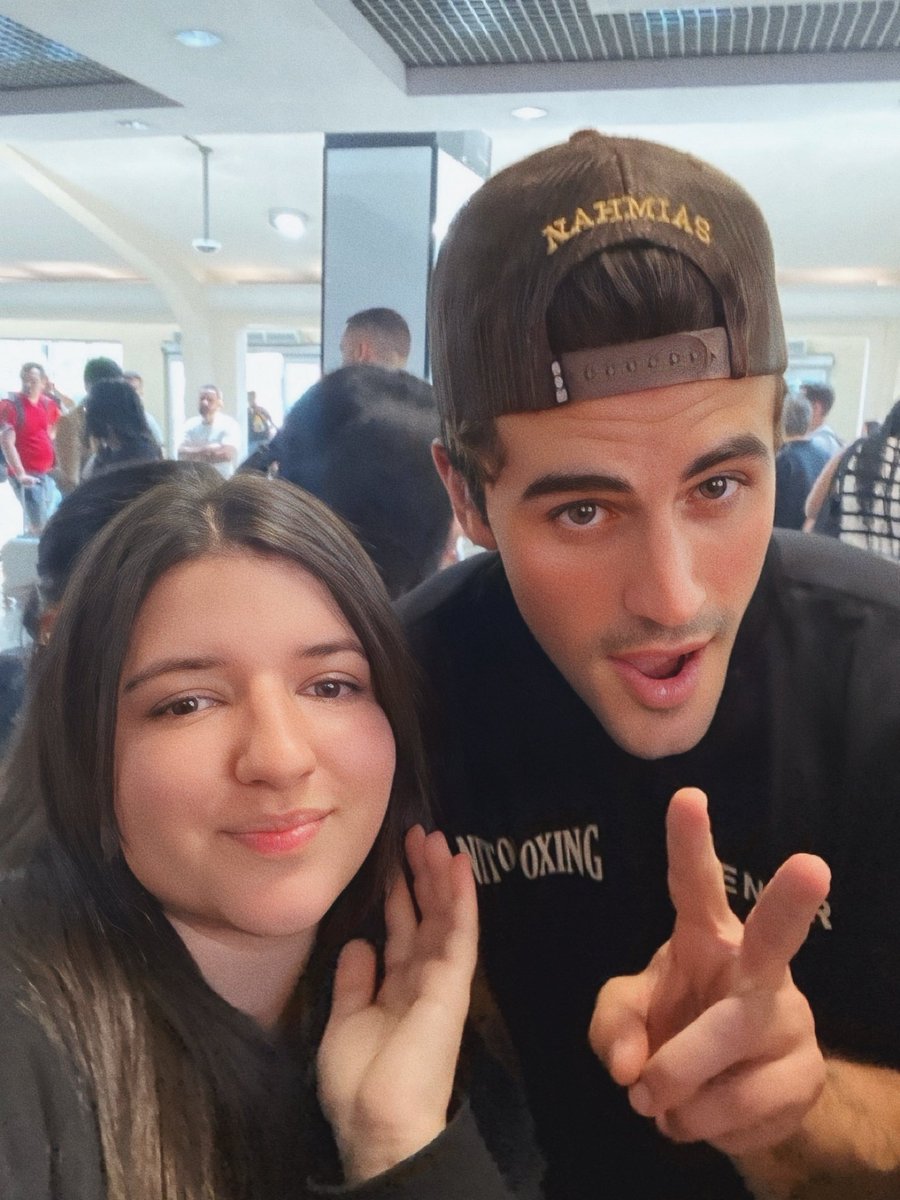 mahonwzz's tweet photo. veio muito aí eu não tô acreditando até agora 😭😭😭 https://t.co/DNbSkfMlML