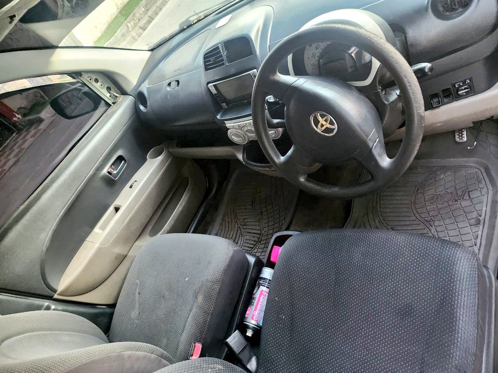Eng_Matarra's tweet photo. TOYOTA PASSO 🔥 🔥 

REG" #DCY

▪️Cc. 990
▪️Full Ac 🌧
▪️Piston Tatu
▪️Full Documents ✅️ 

#BEI - MIL 3.9

IPO DAR 

NIKO NAYO 24HRS OFISINI 

CALL 📞 📲-0793022184
WHATSAPP-0719542184 https://t.co/FjOjeZPrGO