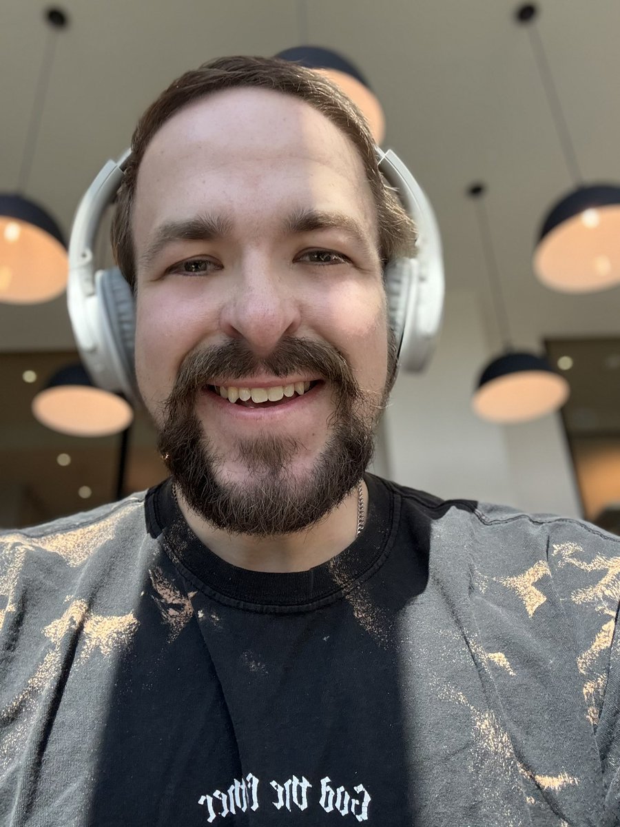 happy friday friends ☀️

priorities should be a non negotiable

• what matters most to you
• what do you spend the most time on
• what changes need to me made

watch what can happen the next 12+ months