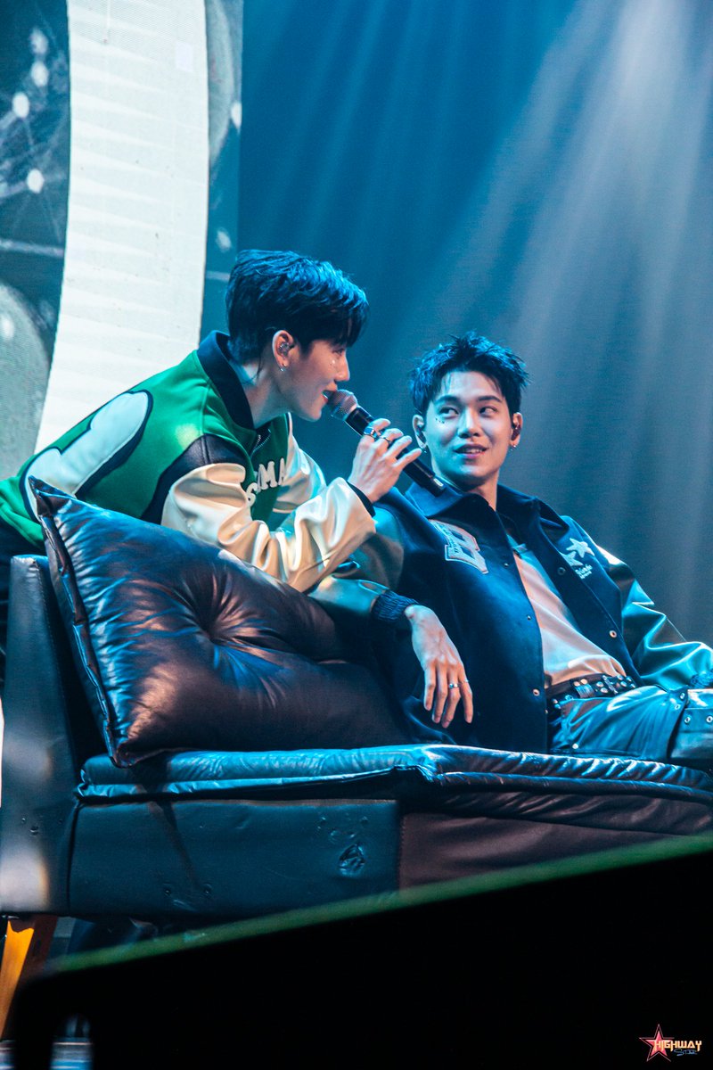 ทำไมผมไม่เคยเห็นภาพนี้​ เสี่ยหยิ่นสุดๆ😭 เสี่ยเจ้าชู้​ เสี่ยแพรวพราว​ ยัยคนสวยนั่นรู้ตัวยังว่าโดนเสี่ยเค้ามองแบบไหน​ ไอ่บ้าเอ้ยยผมจะตา😭😭😭😭😭😭

#หยิ่นวอร์