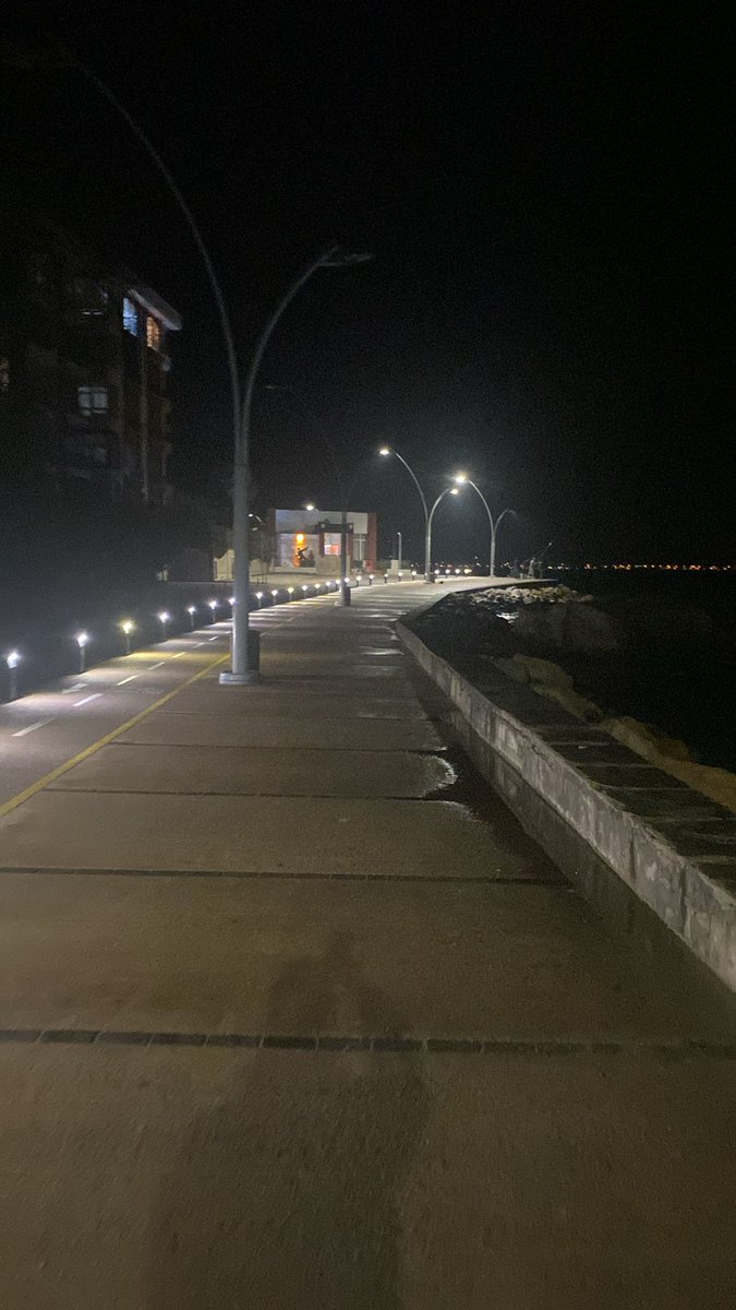 Uzun Zaman Sonra Denizi Görmek Gibiydi Aslında,
Değer Gördüğün Yerde Olmak...