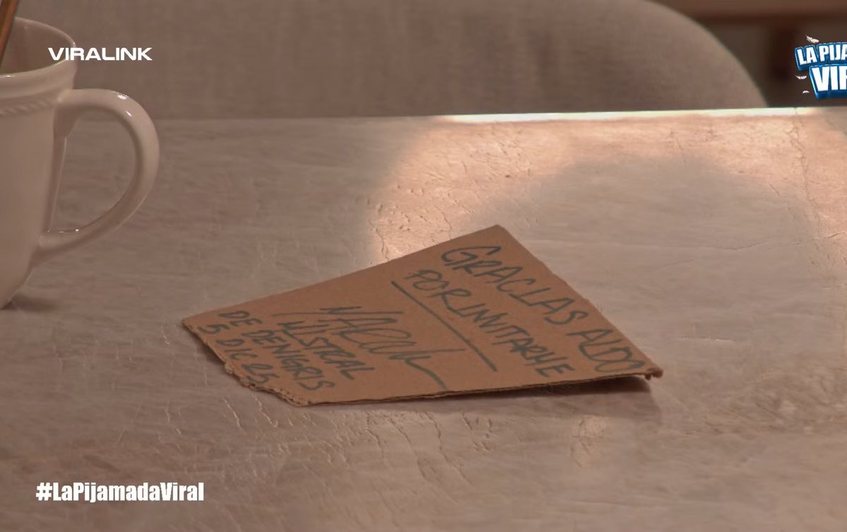 Con este mensaje se despide Marcela de #LaPijamadaViral mientras todos están dormidos 💓