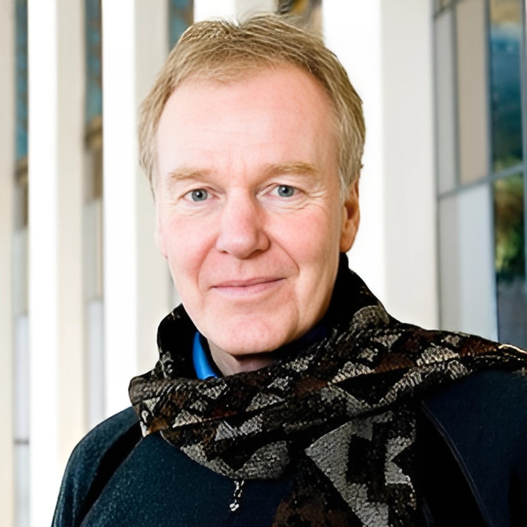"Systems thinking is a discipline for seeing wholes. It is a framework for seeing interrelationships rather than things, for seeing ‘patterns of change’ rather than static snapshots."

–Peter Senge