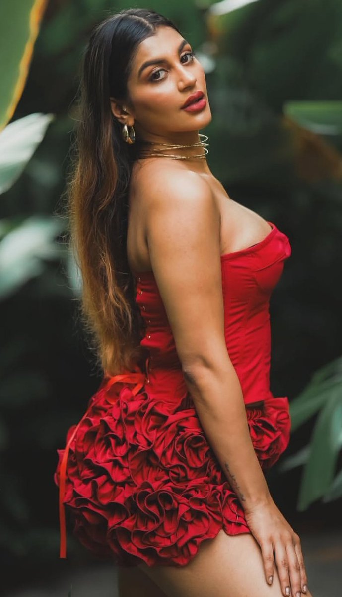 G7a2Oazb0AUgS5E?format=jpg&name=medium