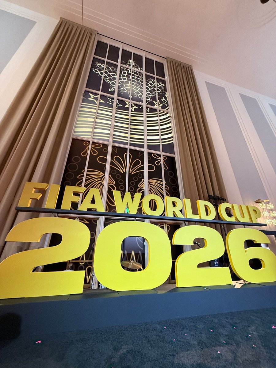 Ojala @ClaudiaShein y <a href="/ClaraBrugadaM/">Clara Brugada Molina</a> disfruten Washington. Porque quién sabe si al finalizar sus gobiernos aún vayan a tener visa.

Y si no son detenidas en EEUU y regresan, pues tendrán mucho trabajo aquí tras un año de no hacer prácticamente nada.