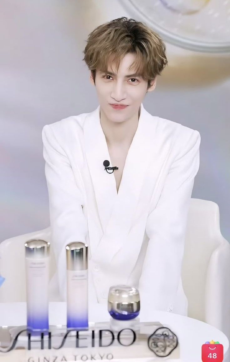 可愛🤭💖🐰 晩安😘 #LuoYunxi #罗云熙 #羅雲煕 #レオ・ロー #レオロー