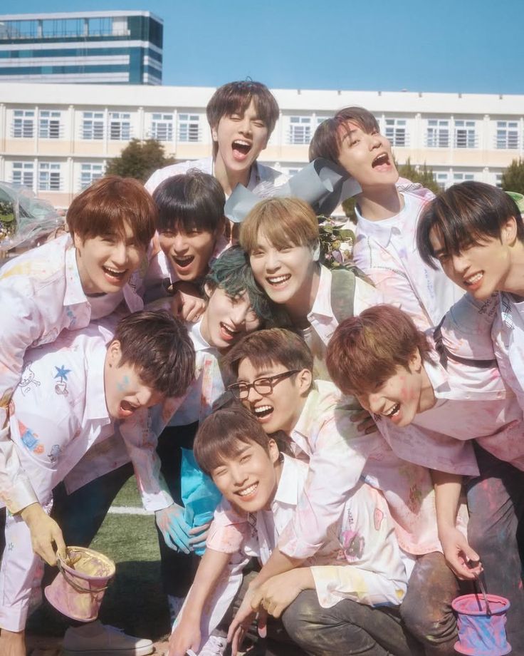 Happy 8th year Anniversary to my safe place, The Boyz 🎉💕 Thank you for being THE BOYZ 🥹 Thank you for always makes me laughing, crying,feel loved and being my comfort place to relying on your music. Im glad being a The B 🥹 사랑해
#더보이즈_데뷔8주년_축하해 
#THEBOYZ_DEBUT_8th