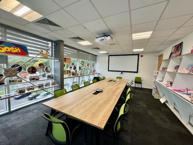 DBKProperty's tweet photo. Deal Done!! Two #office suites totalling 8,480 sq.ft. in a self-contained office building within 7 acres of landscaped grounds #Let #HighWycombe https://t.co/HFenD6j2mU