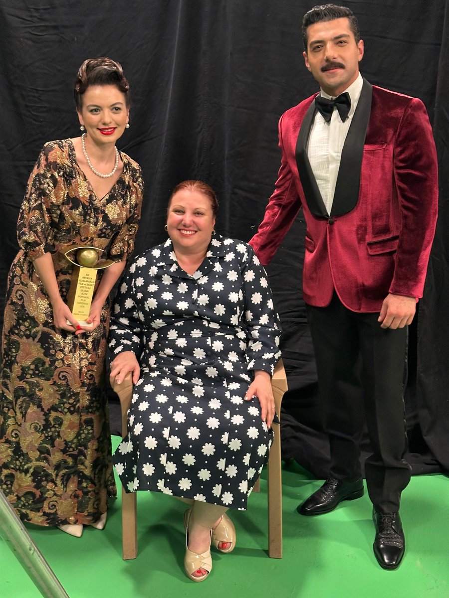 mehmettayanoglu's tweet photo. Bugün vizyonda olan o çok özel filmin setinden bir anı..🙏 Yönetmenimiz Çağan Irmak ile çalışmak büyük bir onurdu🙏🏻 
​#AdileFilm
#ÇağanIrmak https://t.co/peJEil9n6R