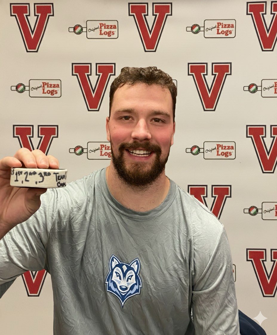 TeamVisualeyes's tweet photo. Not only his 1st, but 2nd AND 3rd Career TeamV goal for rising prospect Christopher Morrison in a 5-1 win! 

#TeamV @usmhuskies @originalpizzalogs https://t.co/sfhsJyiKth