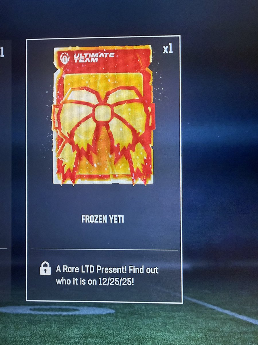 Has anybody else pulled this??? <a href="/EASPORTS_MUT/">Madden Ultimate Team</a> <a href="/Zirksee/">Zirksee🍽️</a>