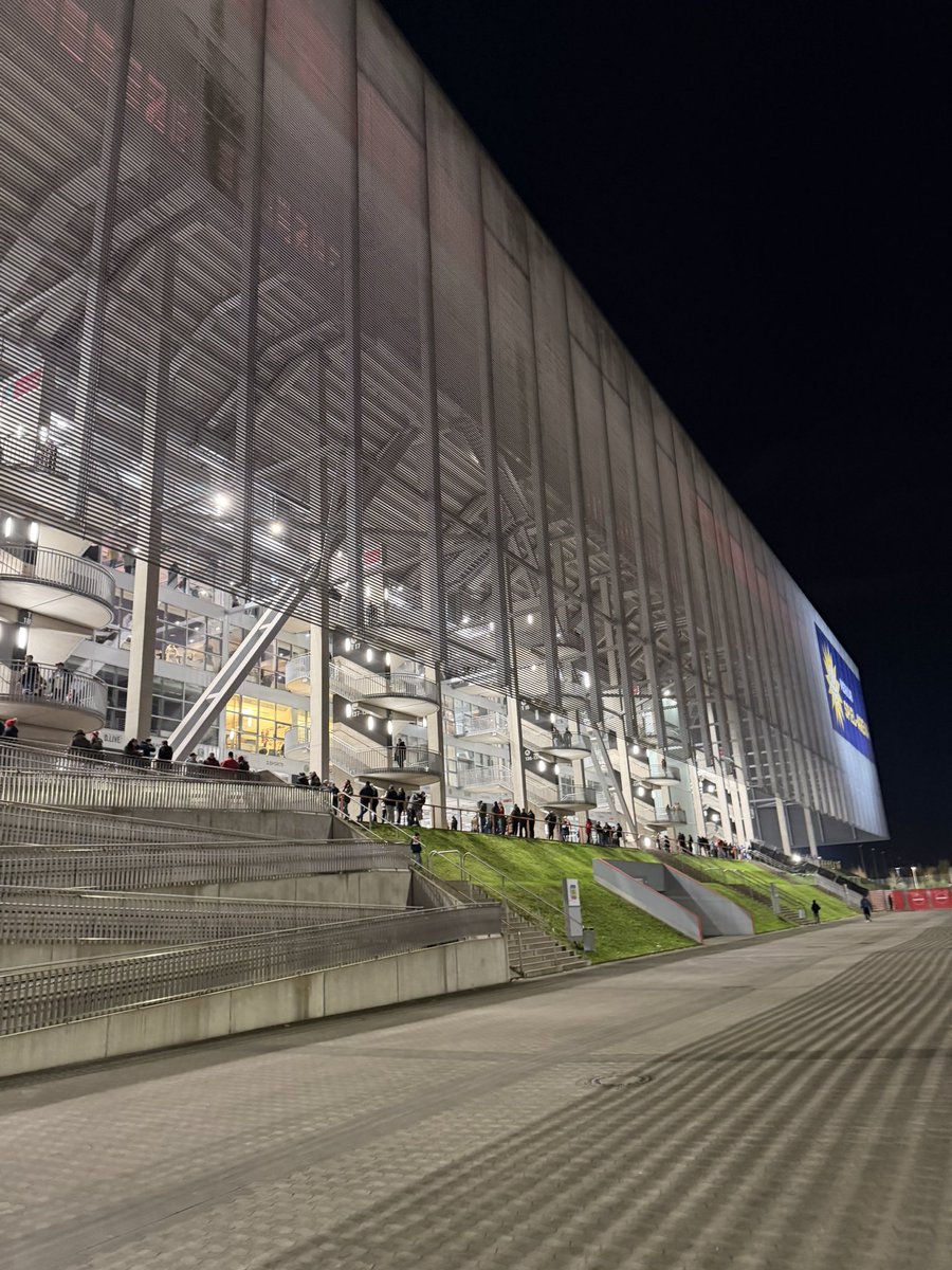 Es sieht nach wie vor aus, wie es aussieht. #F95S04 #S04