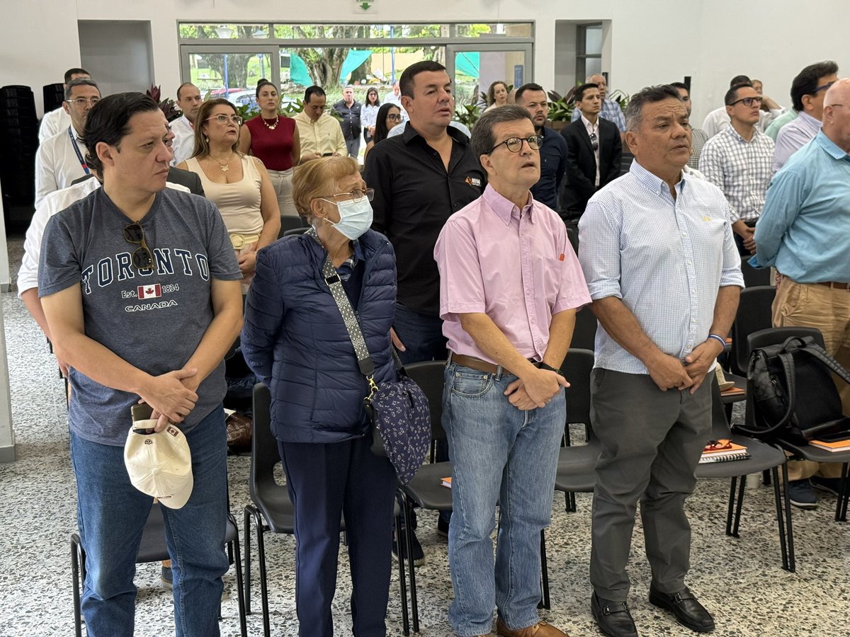 Con nuestros aliados estratégicos <a href="/MinTransporteCo/">MinTransporte</a>, <a href="/gobertolima/">Gobernación del Tolima</a> <a href="/unibagueoficial/">Universidad de Ibagué</a> realizamos el Congreso Regional de Agrologística, Transporte y Proyectos Estratégicos, impulsando los índices de competitividad, desarrollo e innovación a través de una hoja de ruta clara y real.