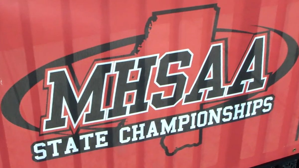 wtvafnf's tweet photo. High school football state championships continue Friday and Saturday in Starkville. https://t.co/GHA5OtwFjV https://t.co/5uVXjuDAIi