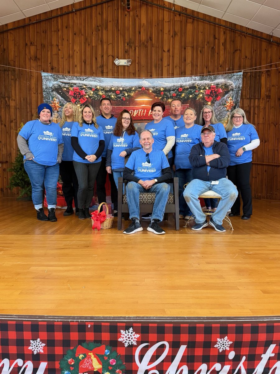 UnivestCorp's tweet photo. Members of the #UnivestFamily recently decorated for @VarietyPhila’s Holiday Lane event THIS weekend that raises money to support programs for children and young adults with disabilities in the Delaware Valley. Get tickets here: https://t.co/U5ggTEKdDP #CommittedToLocal 🎄🌟 https://t.co/wm3jNsP907