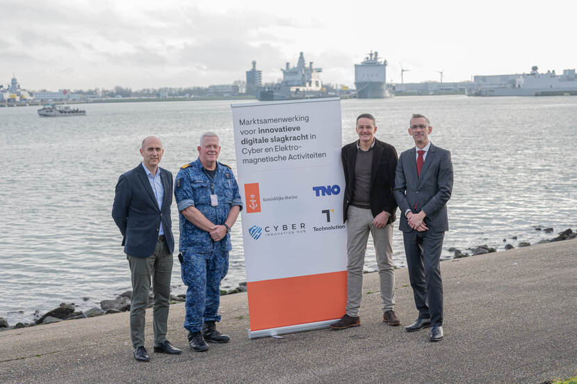 Innovatie beschermt marine tegen cyber- en elektromagnetische dreigingen

Lees meer via de link in bio of onderstaande link.
ow.ly/CjYT50XCKfn

#Defensie #Noventas  #CyNOpS