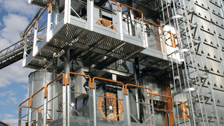 Take control of moisture and improve grain quality with an on-farm dryer. GSI’s Mixed Flow Dryer gives you crop flexibility and a system that can grow with your operation. Contact your GSI dealer for special savings. ow.ly/Tfei50XCS0n  #GSIGrain
