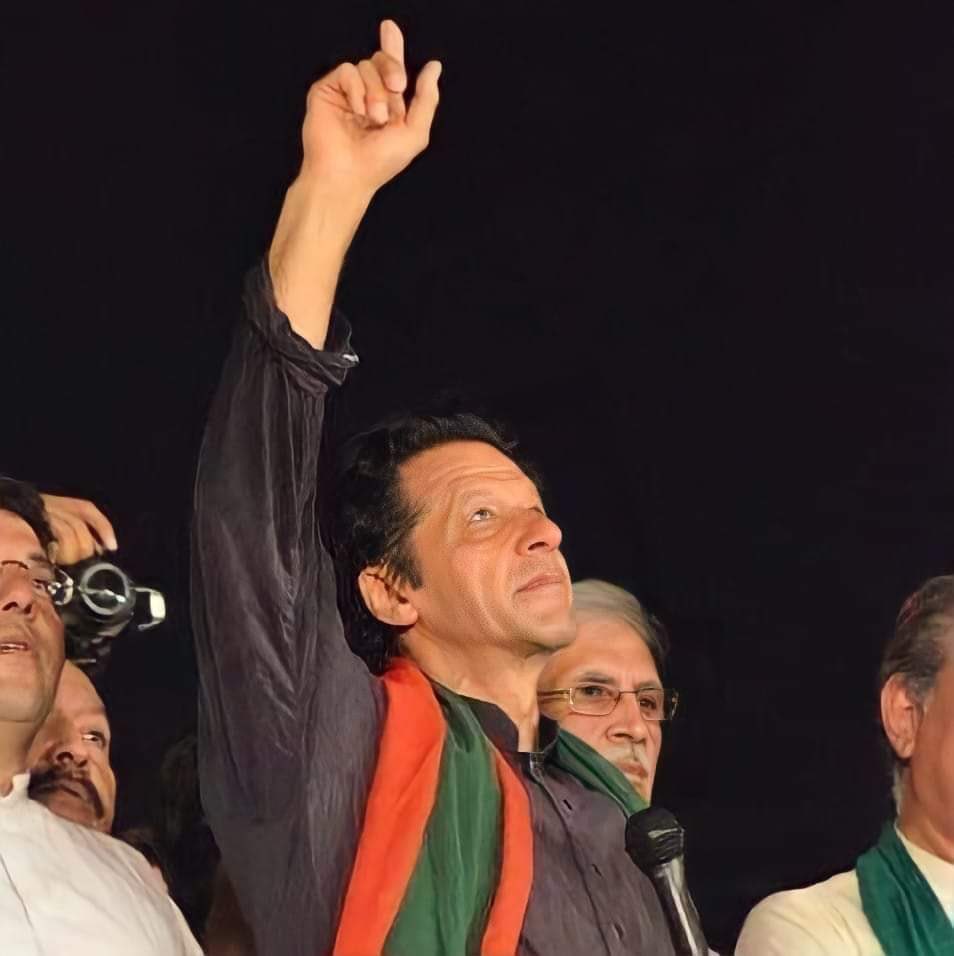 اپنی مٹی کا گنہگار نہیں ہوسکتا
تلخ ہوسکتا ہوں غدار نہیں ہو سکتا