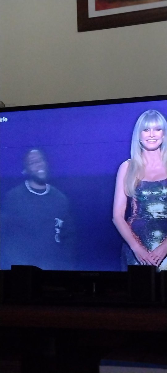 HUBIESEN PUESTO OTRO FONDO PARA #KEVINHART #MundialxTelefe #SorteoMundial2026