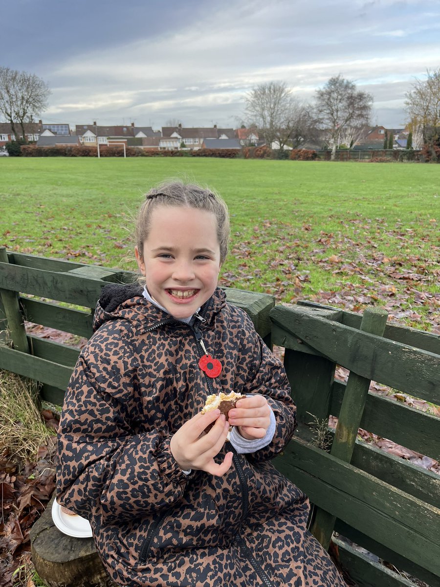 Well done to the children who have been working hard on their maths homework and achieved a doodle date. Christmas music and smores 😋