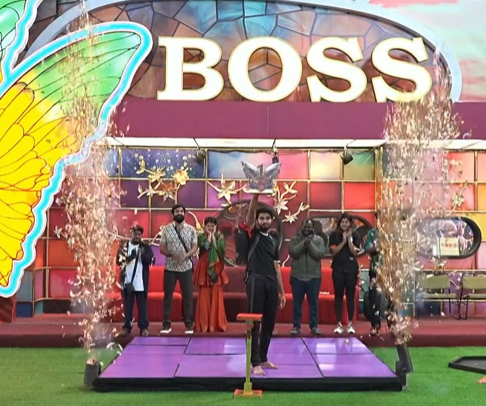 KusumaAllada's tweet image. Commoner to step in…
First Commoner to seal the Finalist spot…
Now the First Commoner destined for the TITLE 🏆🔥
Kalyan Padala — BB OG King!
#BiggBossTelugu9 #Kalyan #KalyanPadala