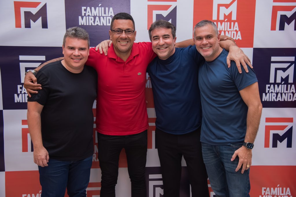 vereadorvinny's tweet photo. Ontem, 04/12, tive a honra de participar do 1º grande encontro com a família Miranda, ao lado dos meus líderes Jorge Miranda, do Deputado Estadual Renato Miranda e do nosso prefeito Marotto Miranda. Juntos, seguimos firmes, pois 2026 é logo ali! https://t.co/NO0C5TCQ6t
