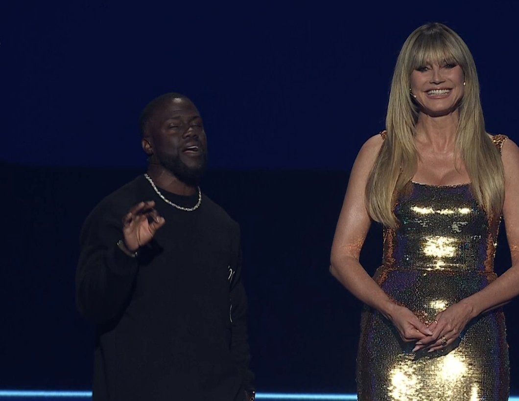 🗣️ 𝗡𝗘𝗪: Kevin Hart: \, image size:1060x820