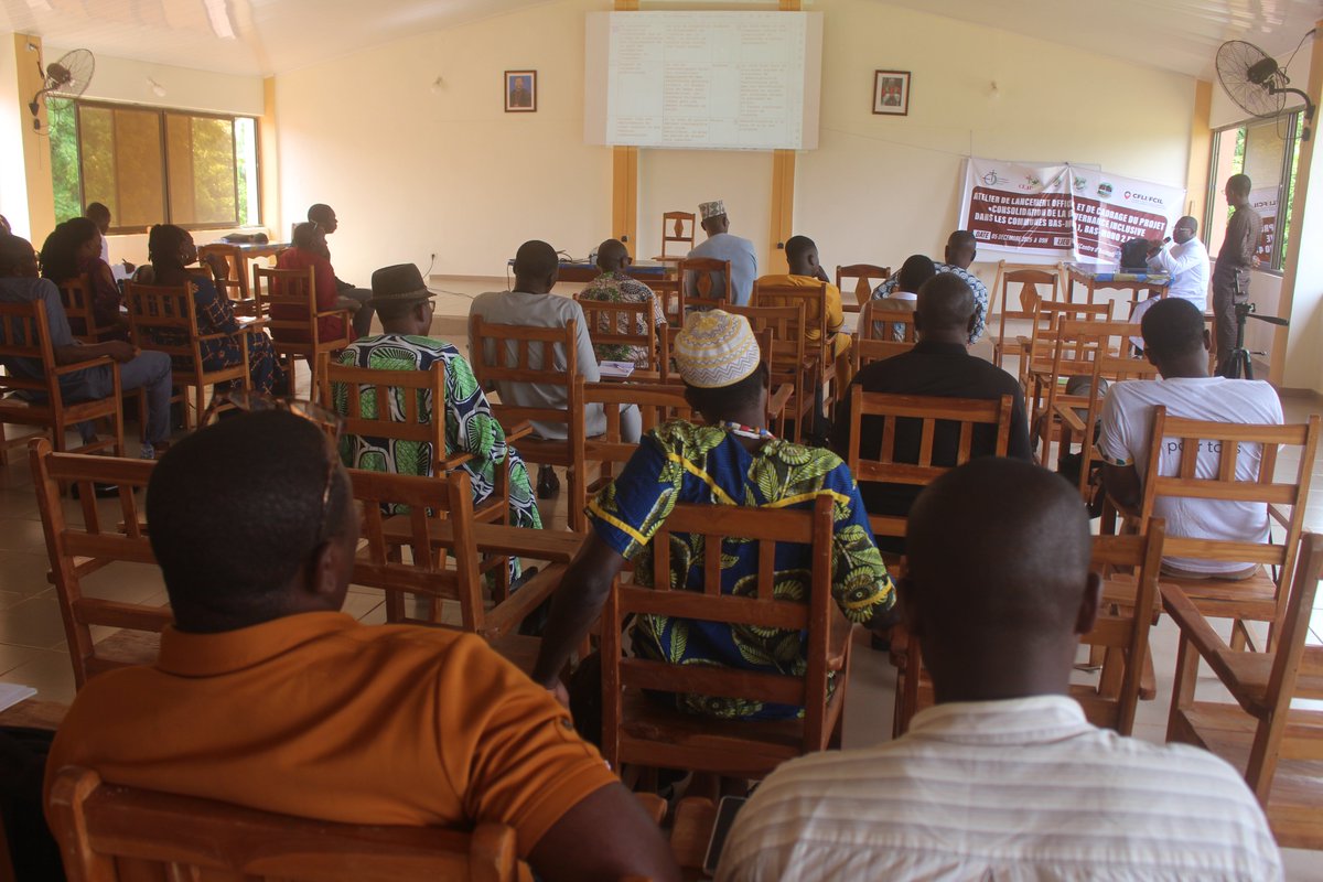 CejpTg's tweet photo. 🎉 Lancement du projet Consolidation de la gouvernance inclusive dans Bas-Mono 1, Bas-Mono 2 et Vo 4, avec l’appui du #FCIL.
Objectifs : renforcer la participation citoyenne, appuyer les cadres de dialogue et faciliter l’accès à l’identité pour 500 jeunes.
#GouvernanceInclusive https://t.co/2v7ULJG7G1