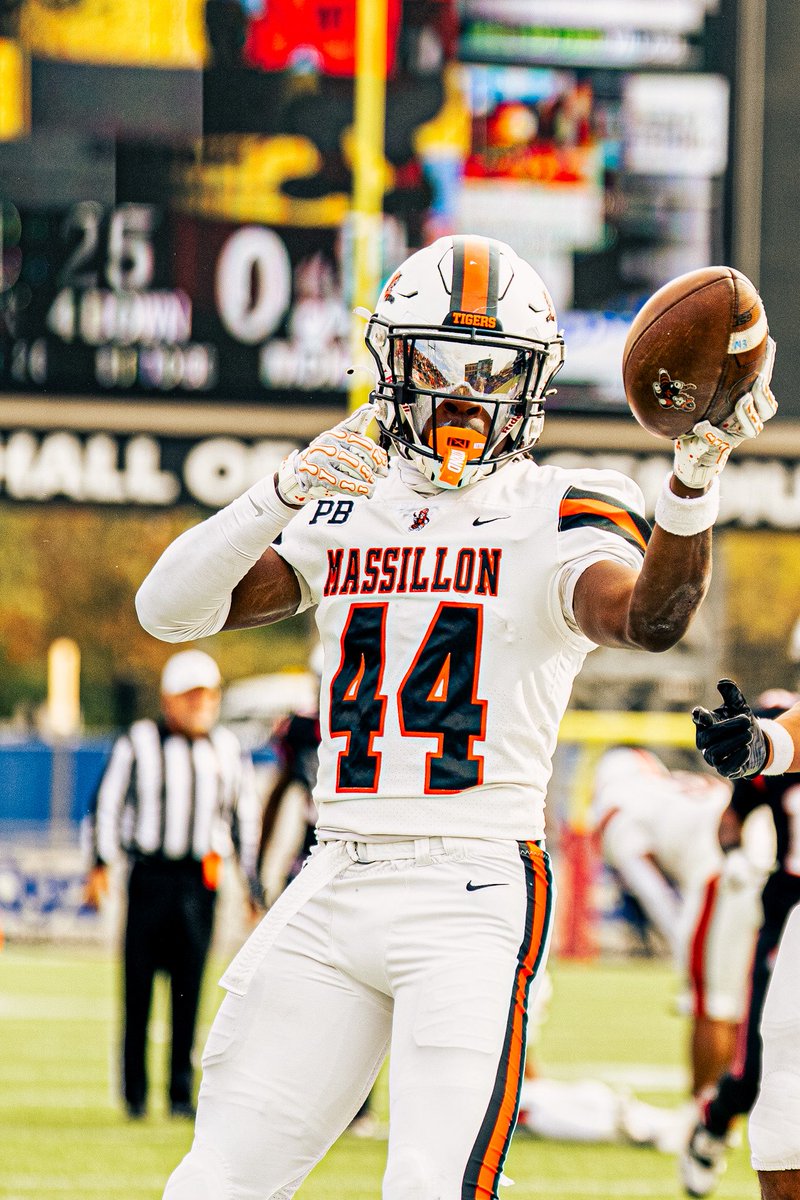 jadycee's tweet image. Check out my Full Sr. Season Highlights!

hudl.com/v/2TKEr9