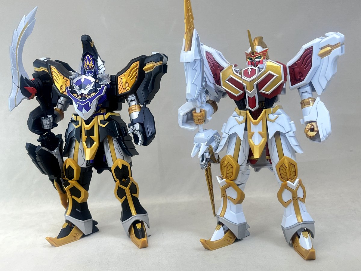 聖なる魔神セイントカイザー」の合体時はセイントマジフェニックスの