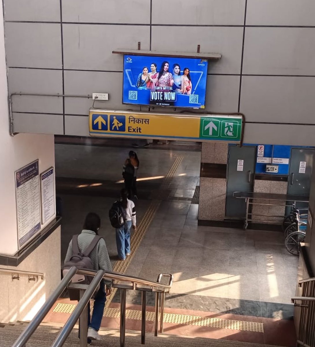 komal_ras's tweet photo. #TanyaMittal vote Appeal Appears on 75 Delhi Metro Stations!

#BiggBoss19 #PranitKiPaltan https://t.co/C4yjHv0Qzc
