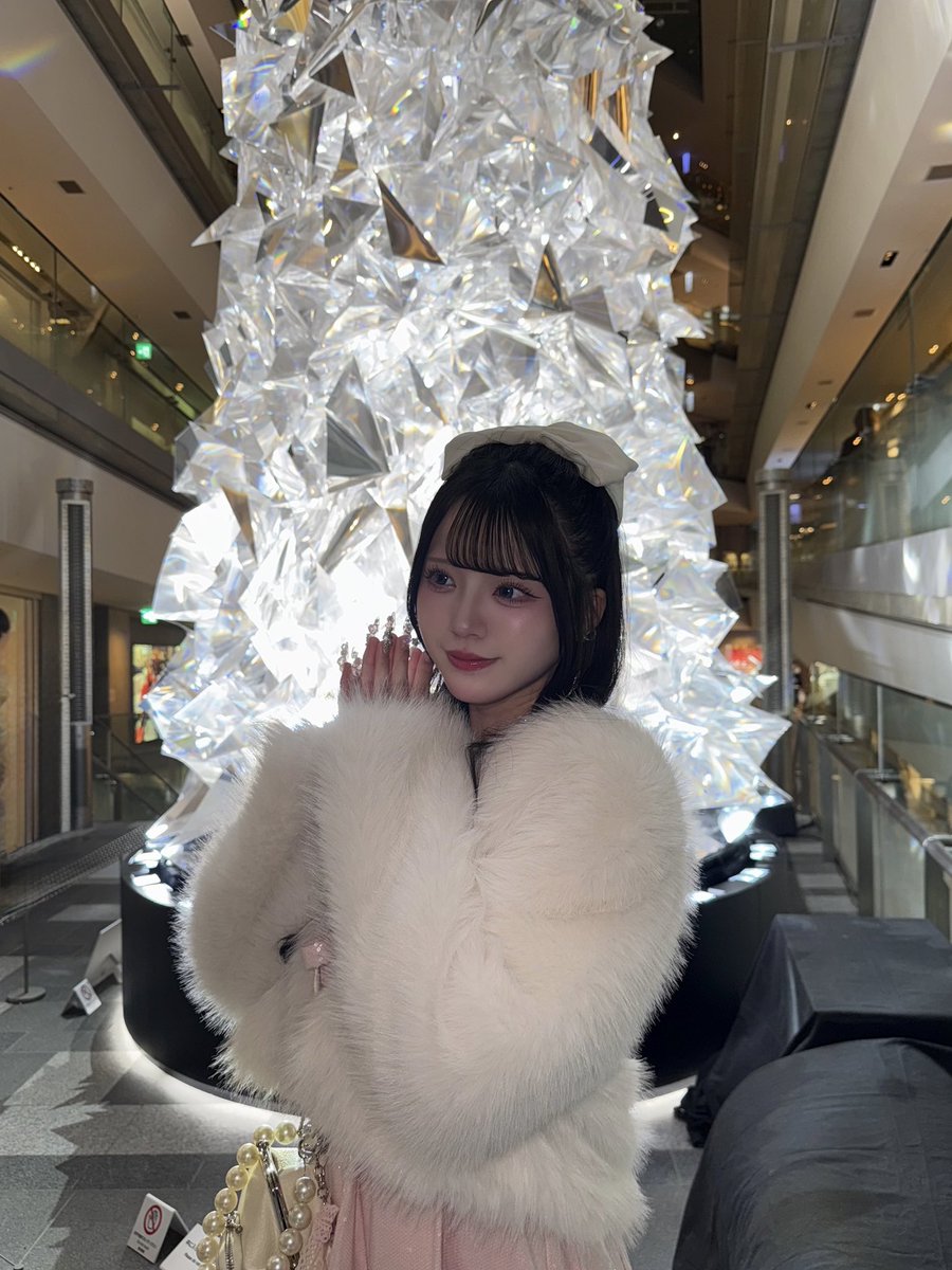 加藤 すみれ【MEOWMEW】 tweet media