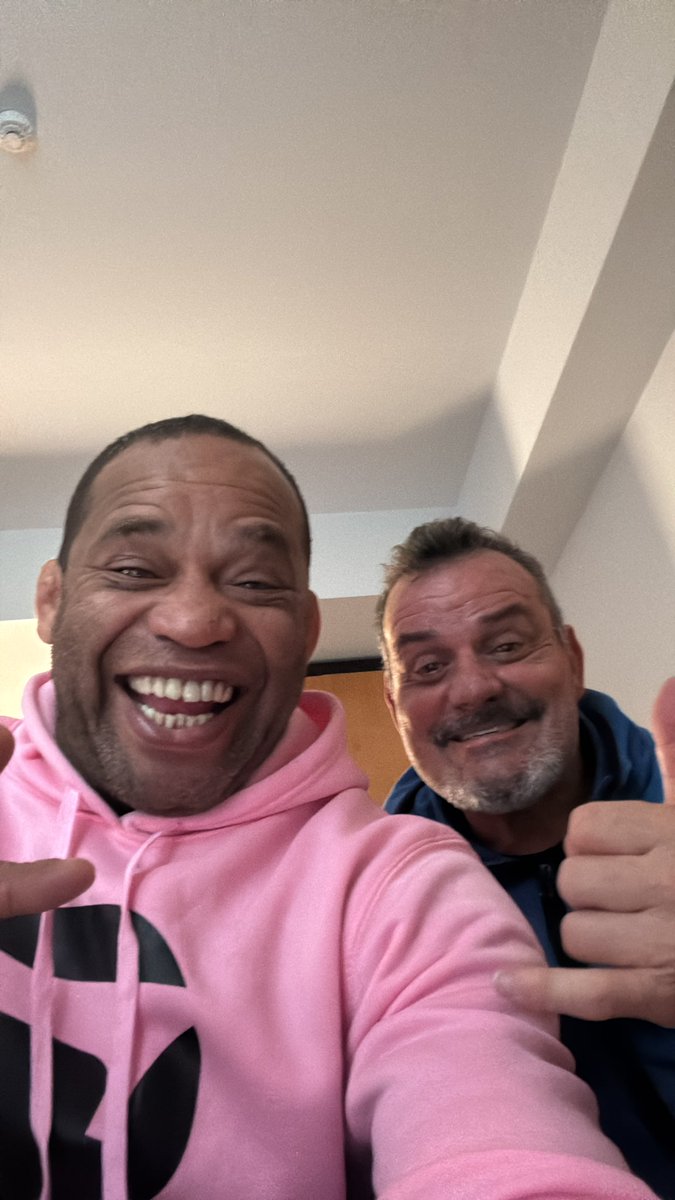 O HOMEM @sergiomalibubjj CHEGO AGORA LENHA NA FOGUEIRA E VAMOS TRABALHAR OSS!!! 

#robsonmourajiujitsu #jiujitsulife #jiuitalia #bjj #mmaitalia  #grappling #submission #nogi #italiabjj #famigliabjj #teresopolisbjj #italia #brasil #brasilbjj #rodrigo_cf_feijao #sergiomalibubjj