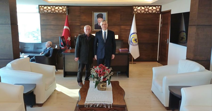 ERBAA’DAN EMEKLİ ÖĞRETMEN MEHMET TİRYAKİ KAYMAKAMIMIZ ABDULKADİR DEMİR’İ MAKAMINDA ZİYARET ETTİ
ilkadim.gov.tr/erbaadan-emekl…