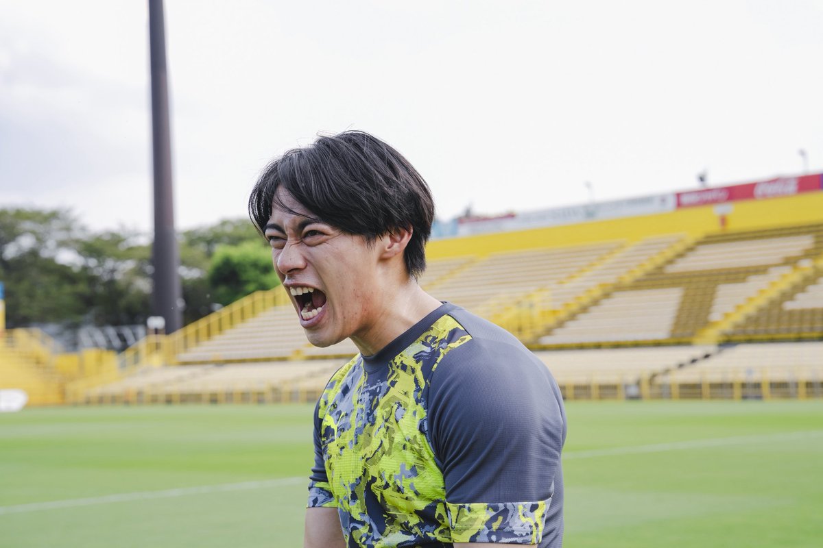 Hiromu_Makino's tweet image. 柏レイソル、全力応援隊☀️
みんなで勝利をもぎ取りましょ！！！
#柏レイソル
#Kickoff
#牧野裕夢
#柏レイソル出身俳優第一号