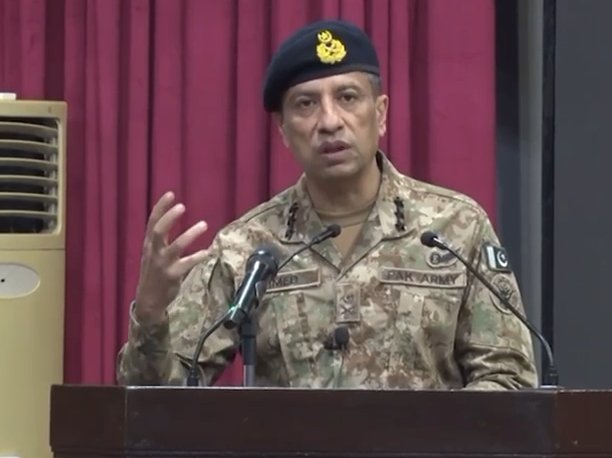 Awaz Ik PTI ♥️🇵🇰 tweet media