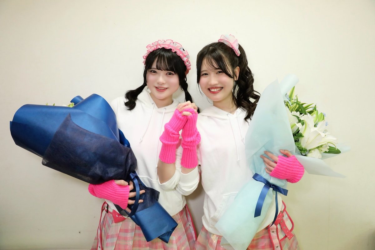 2zicon's tweet photo. 【お知らせ①】
虹のコンキスタドール予科生として活動していた伊藤舞依・八木遥叶が本日より本科生に昇格しました🌈
さらにパワーアップした虹のコンキスタドールへのご声援、何卒よろしくお願いいたします！
https://t.co/m6FfyYa2eM
#虹コン #虹コン平成令和ツアー https://t.co/vtR3QdsYbN