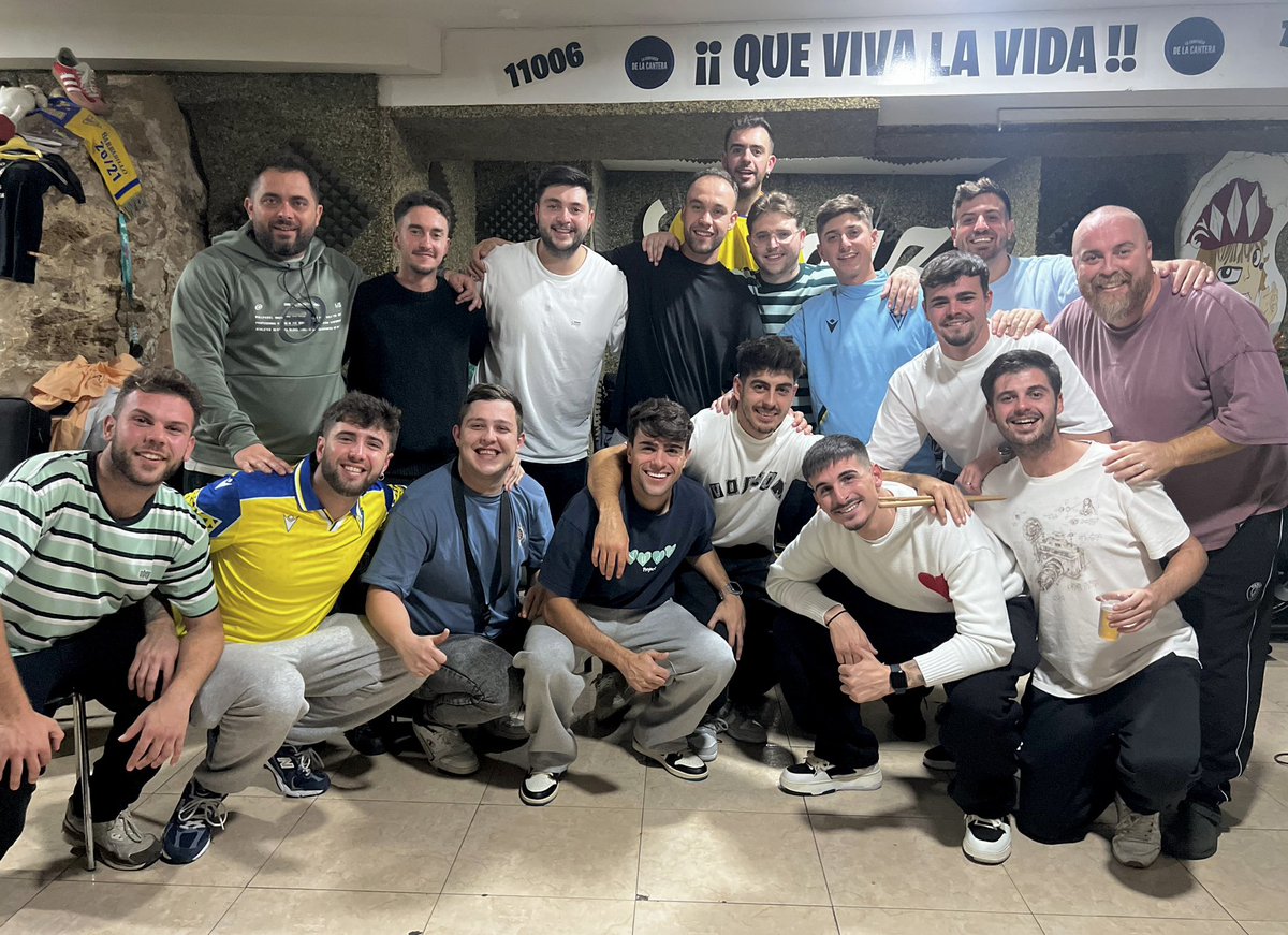 🚨 𝑳𝑶𝑺 𝑯𝑶𝑴𝑩𝑹𝑬𝑺 𝑫𝑬 𝑷𝑨𝑪𝑶 🚨

⚠️ Despué de muuuuucho aquí estamos todos los carabrevas porfin , este será nuestro grupo para el 2026 ❤️ 

🎉 Así que nada familia a disfrutar y al ataque un añito más ✊🏽🚀

#coac2026 #lachirigotadelospibes #loshombresdepaco