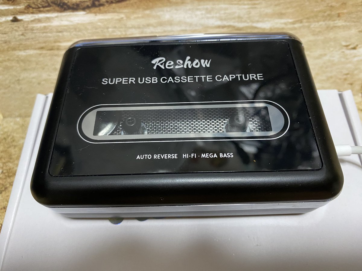 Amazonのブラックフライデーで 2.959円で購入したReshowのカセット