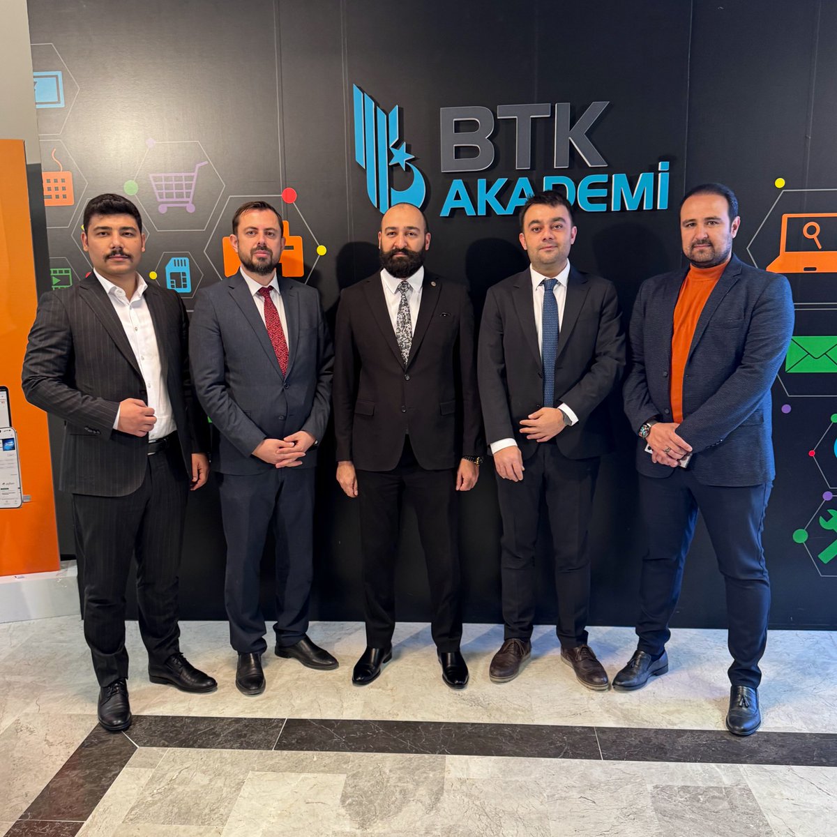 Barış Cavid tweet media