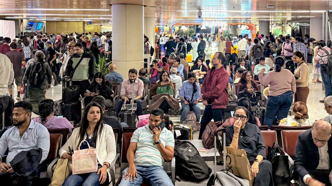ROYALBLOODjsp's tweet photo. @IndiGo6E  services crashed. Even not in India other country people are suffering badly. #SareZameenPe
This year is very bad for aviation industry. https://t.co/v0GriItef0