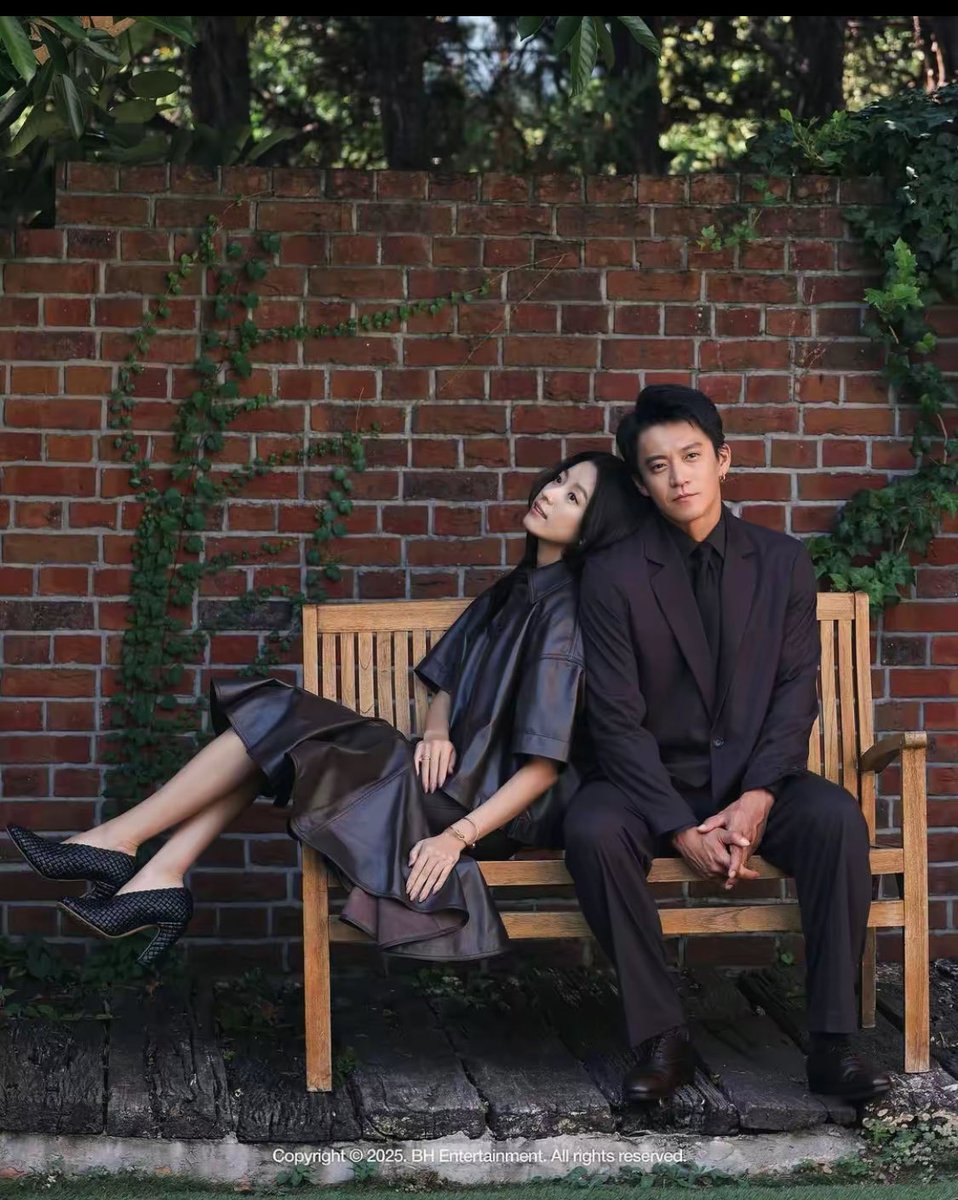 bruhh the fact that i start collecting my fav japanese drama still hit me ‘cus it feels so unreal😭✨🌸 💞#romanticsanonymous #匿名の恋人たち #hanhyojoo #shunoguri