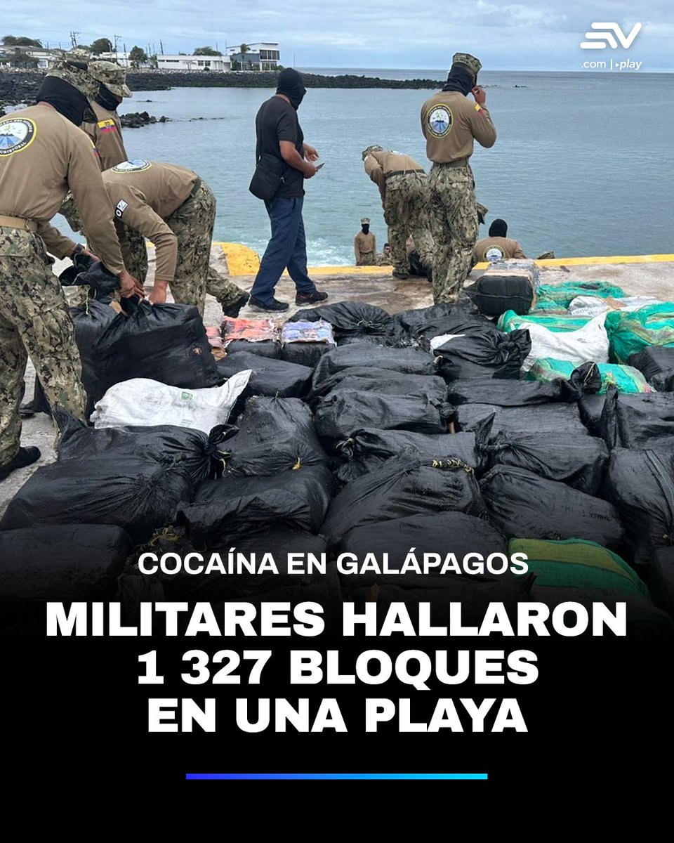 EcuavisaInforma's tweet photo. 📌 Más de 1 300 bloques de cocaína, de aproximadamente un kilo cada uno, fueron hallados ocultos en un escondite de una playa inhóspita de las Islas #Galápagos, según anunció este jueves 4 de diciembre la Armada ecuatoriana. 📲 https://t.co/O6Cn1jXSFQ https://t.co/sBuMJ0QHWl