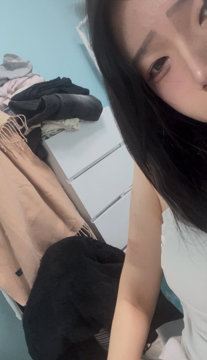 #섹트 #일탈 #맘눌뎀
저 가슴 만지고 싶으세요 ?