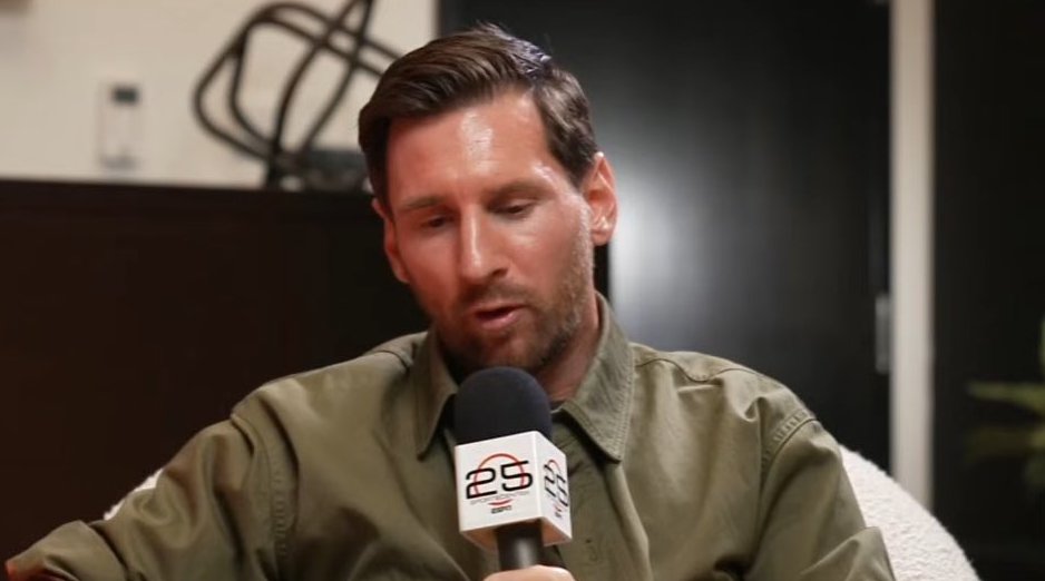TouchlineX's tweet image. 🚨🗣️ Leo Messi: "The best year of my career? It's very hard to choose, some look at the statistics, but I don't like statistics."  

"For for example, in 2012 I scored 91 goals... Something insane. But with Barça we won everything in several years, and with the national team we…