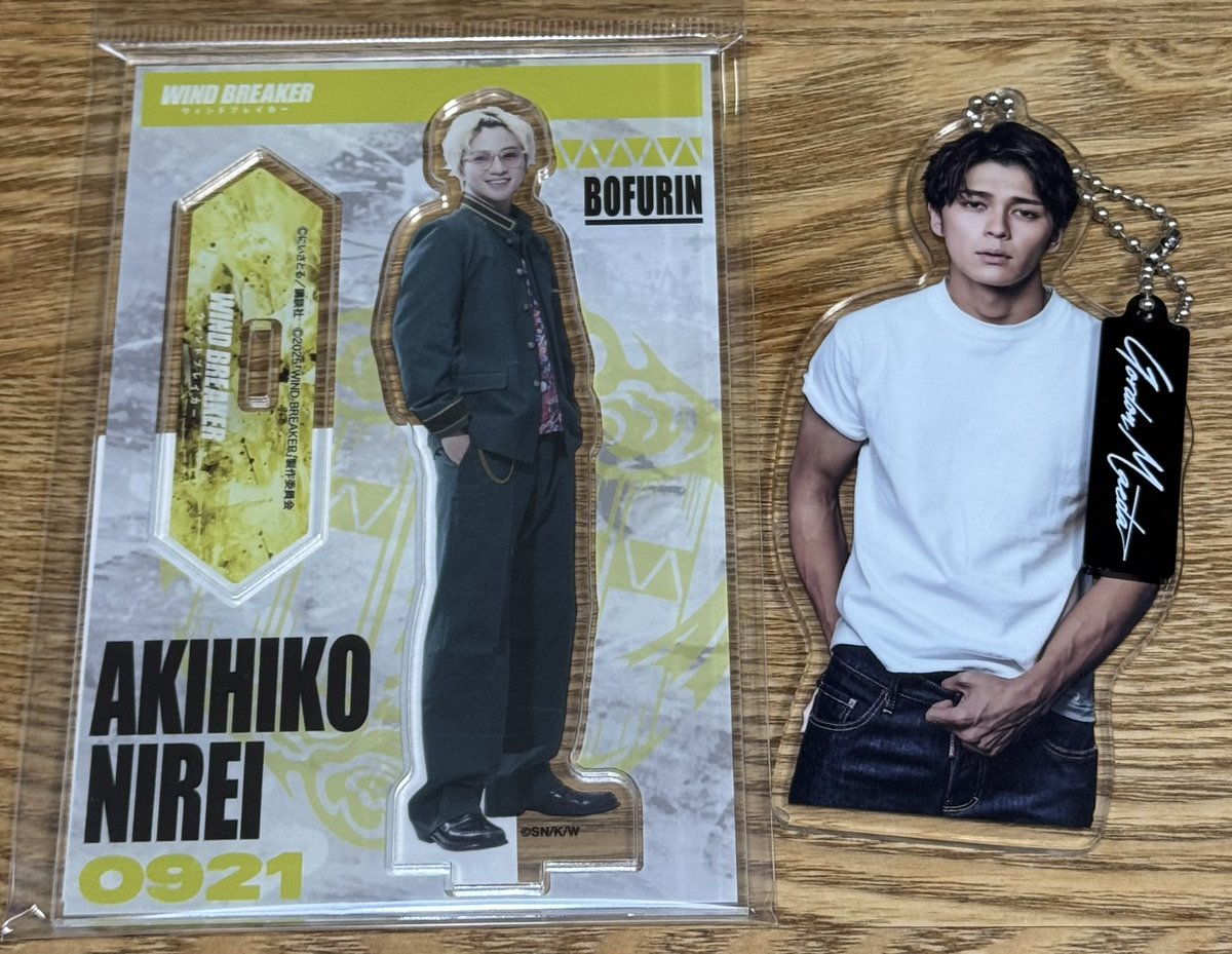 郷敦ꕤただいまー 思わず 楡井のアクスタ お連れしちゃった🤣 帰って来
