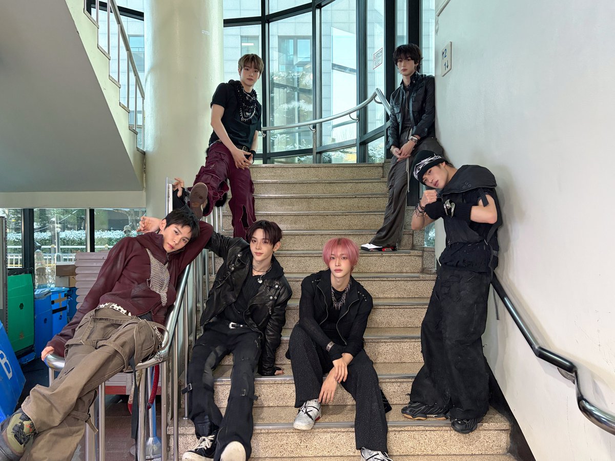 RIIZE_official's tweet image. Fame😎

#RIIZE #라이즈
#RISEandREALIZE 
#Fame #RIIZE_Fame
#뮤직뱅크